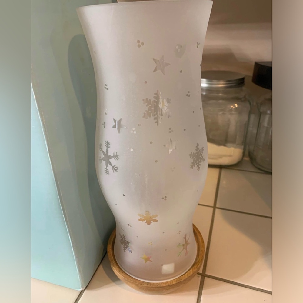 FINAL PRICE PartyLite Snowy Hurricane 12 inch Lamp - Picture 3 of 5